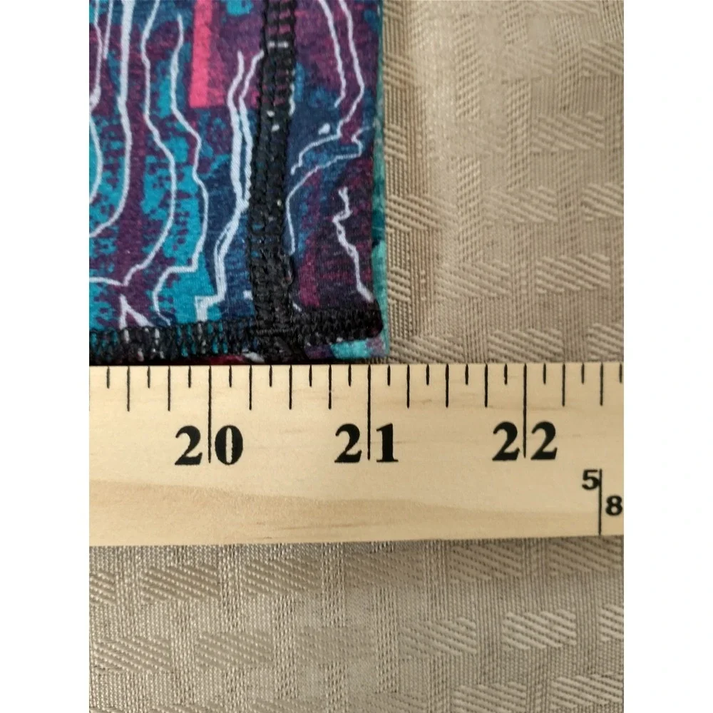 Patagonia Crop Leggings Gorpcore Womens Medium Purple Teal Mountain Print Yoga - Picture 12 of 16